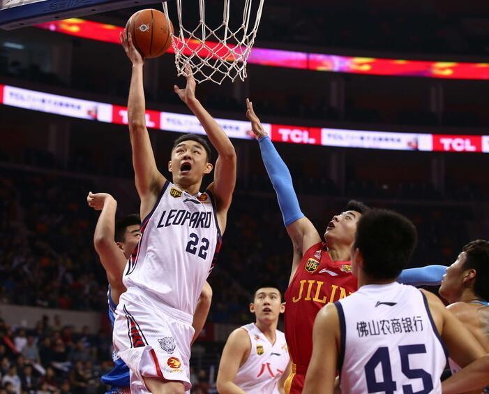 这与巴黎近 这与巴黎近